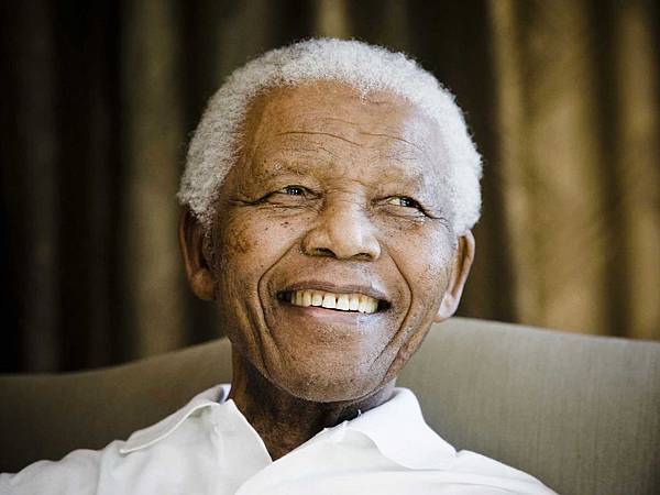 report-nelson-mandela-is-on-life-support